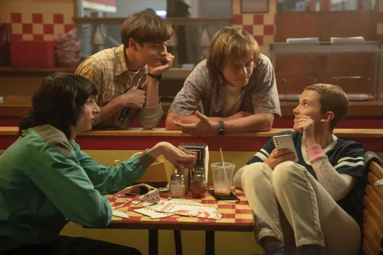 watches worn in stranger things